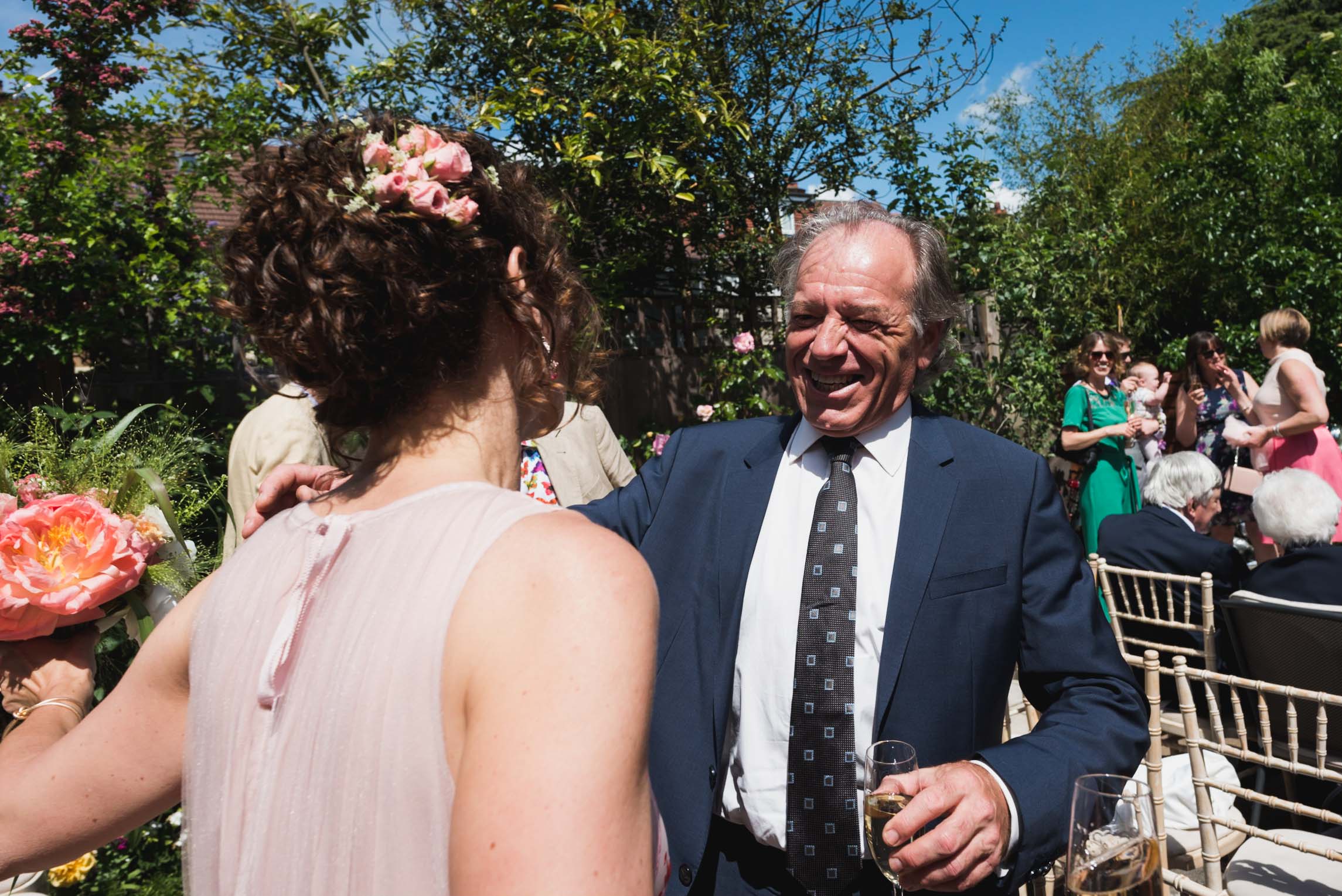 carine bea photography, guest in a wedding at back garden, documentary photographer