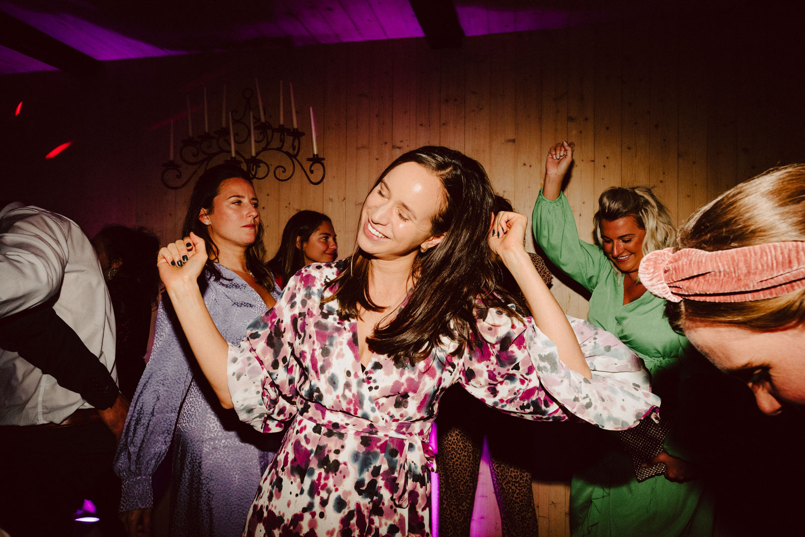 wedding guest getting crazy in dance floor in Nether Winchendon House